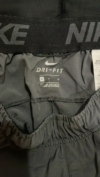 Shorts deportivos Nike Dri-Fit grises talla M - miniatura 2