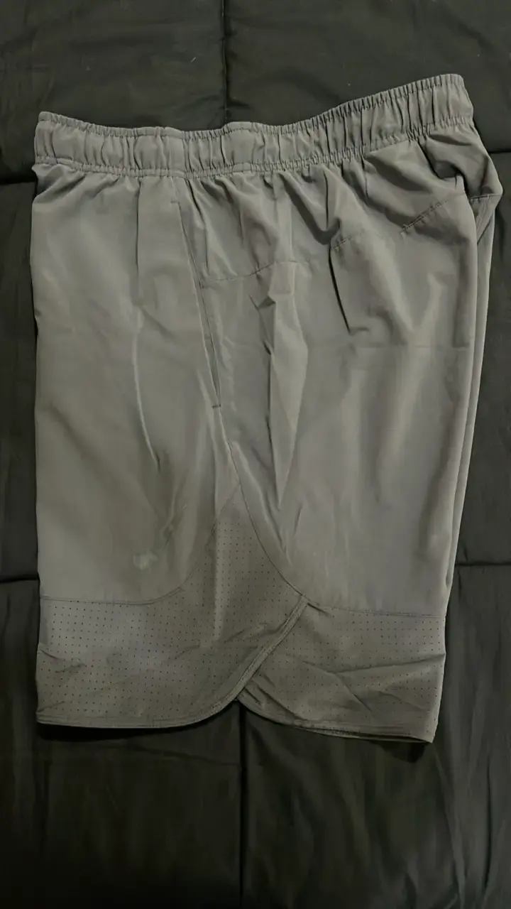 Shorts deportivos Nike Dri-Fit grises talla M - 4