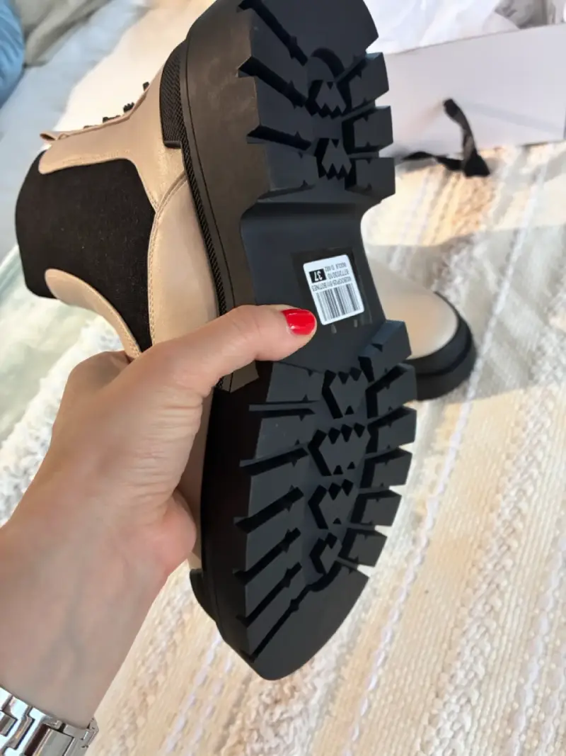 Botines beige 36 con detalles negros Opposite - 4