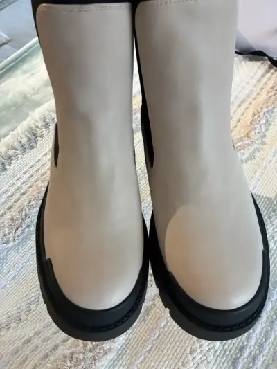 Botines beige 36 con detalles negros Opposite - miniatura 6