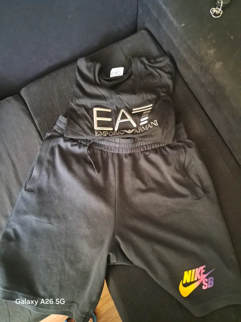 Conjunto deportivo negro EA7 Emporio Armani - 1