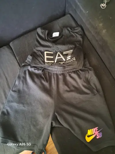 Conjunto deportivo negro EA7 Emporio Armani - miniatura 1