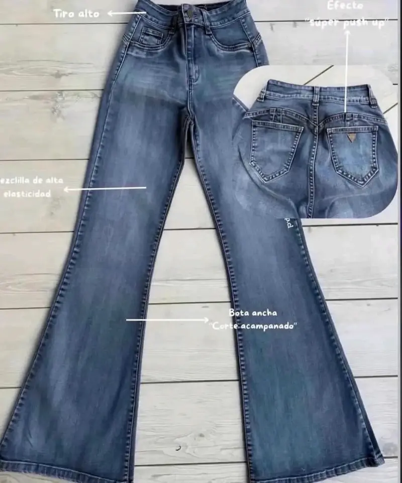 Jeans acampanados de mezclilla elástica con tiro alto