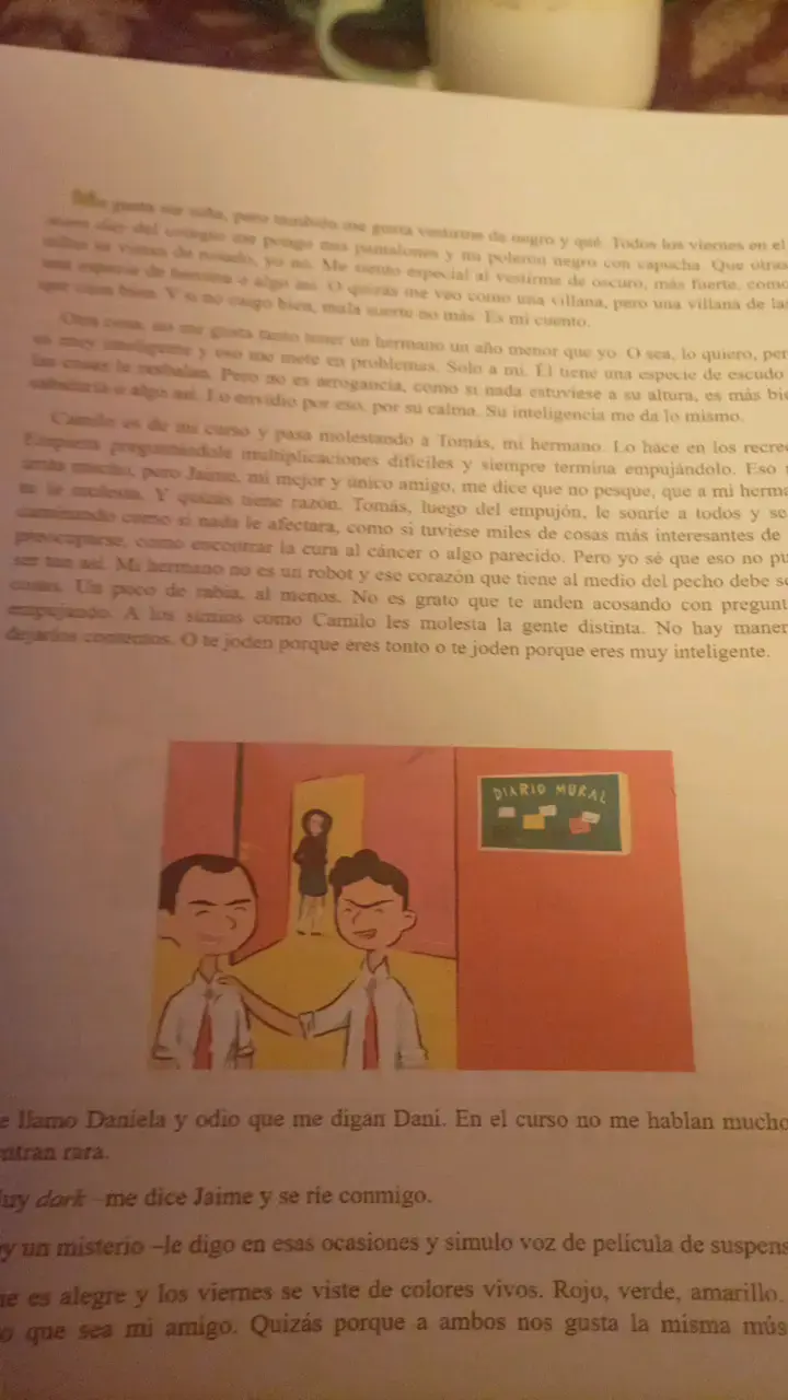 Libro 'Me visto de negro y qué' de Roberto Fuentes - 2