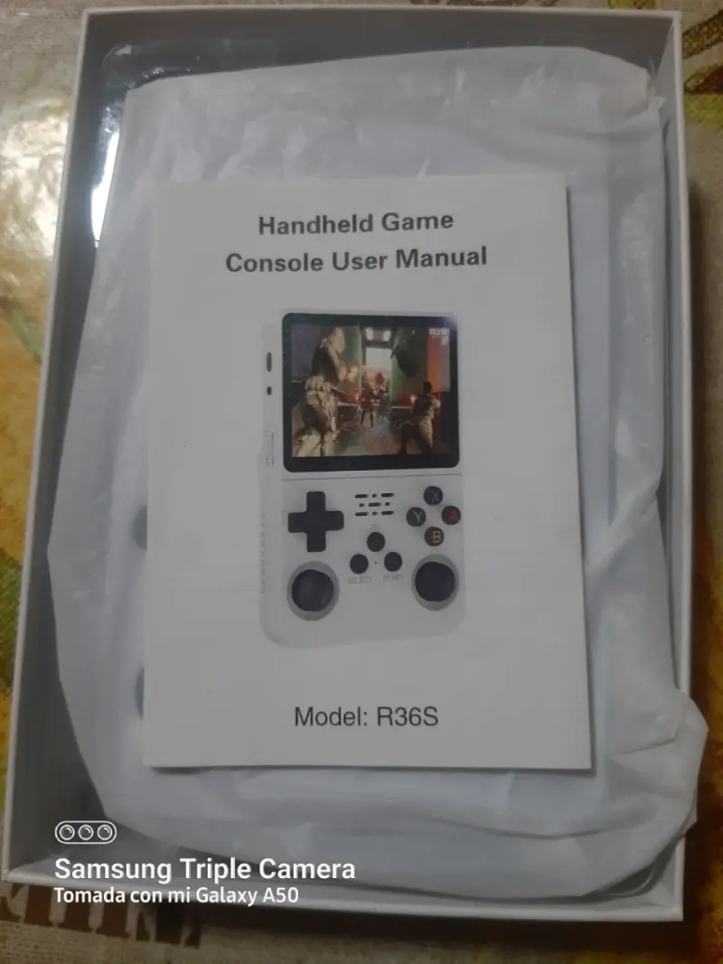 Consola portátil Game Master R36S con 1332 juegos - 2