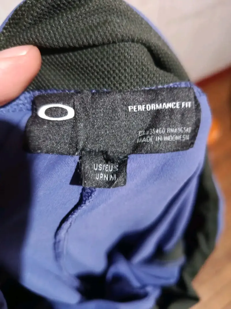 Leggings deportivos Oakley azul y negro - 4