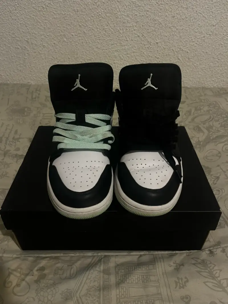 Zapatillas Nike Air Jordan 1 Low Verde y Negro - 3