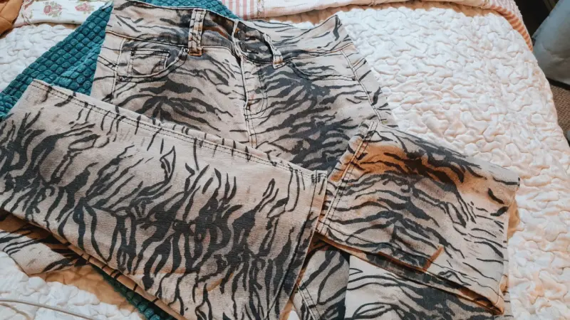 Jeans flare estampado animal print Wezlo