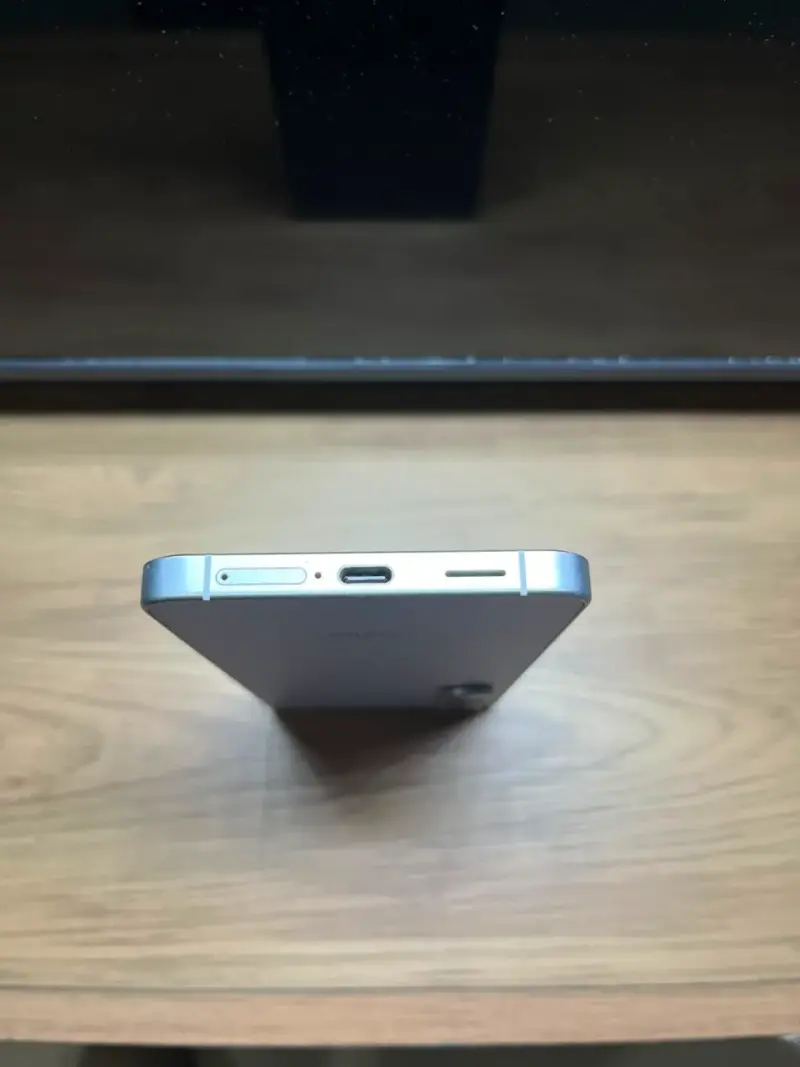 SAMSUNG S25 FE - 5