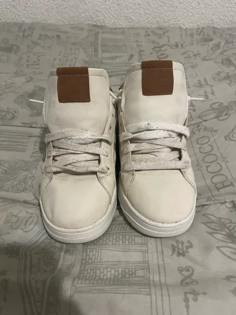 Zapatillas blancas Red Label con detalles marrones - 1