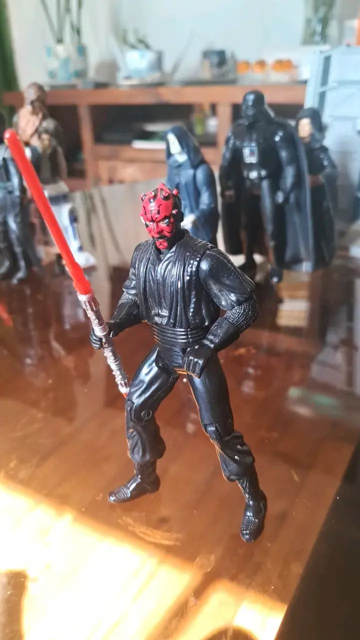 Figura de acción Darth Maul con sable de luz - 2