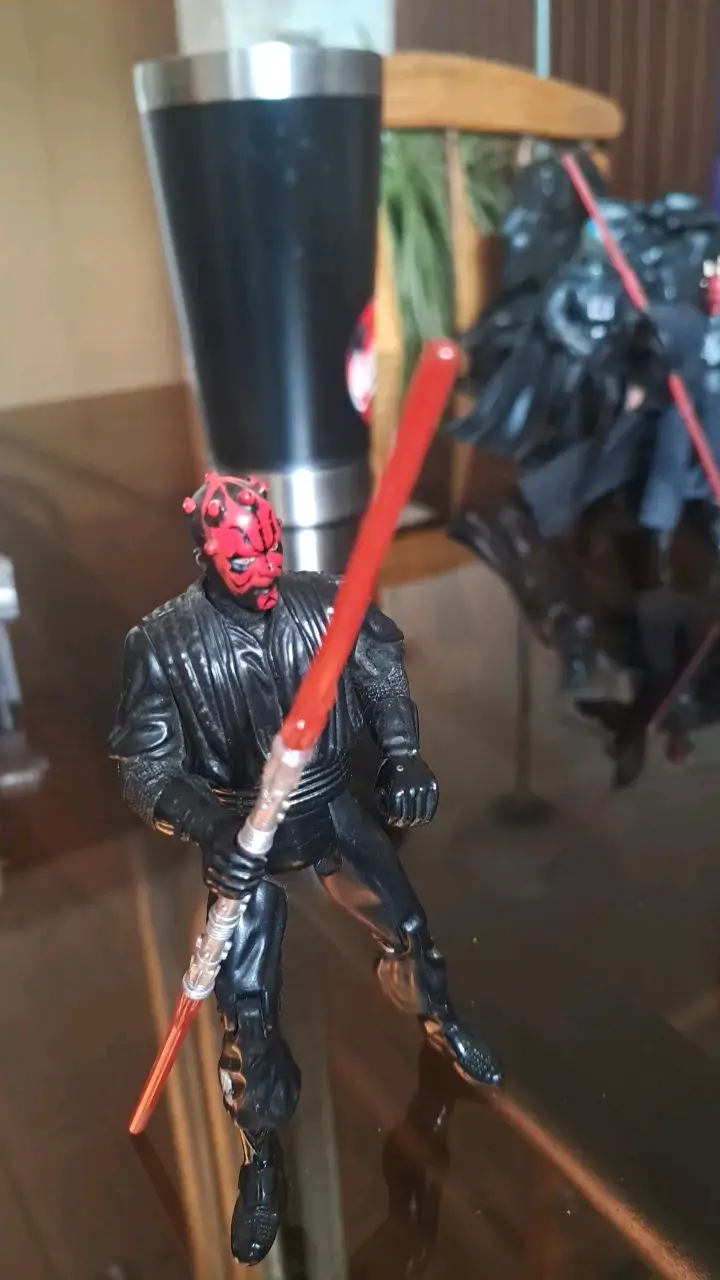 Figura de acción Darth Maul con sable de luz - 3