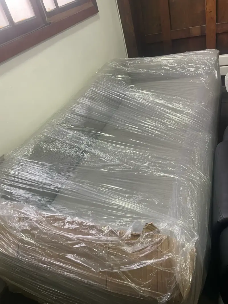 Sofa Marca Rosen como nuevo - 1