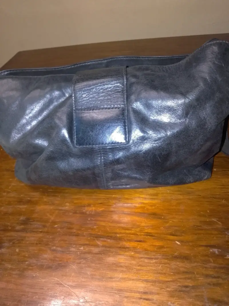 Bolso de cuero negro con hebilla - 2