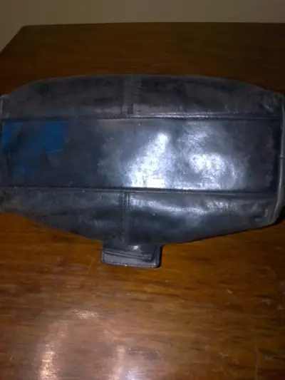Bolso de cuero negro con hebilla - miniatura 3