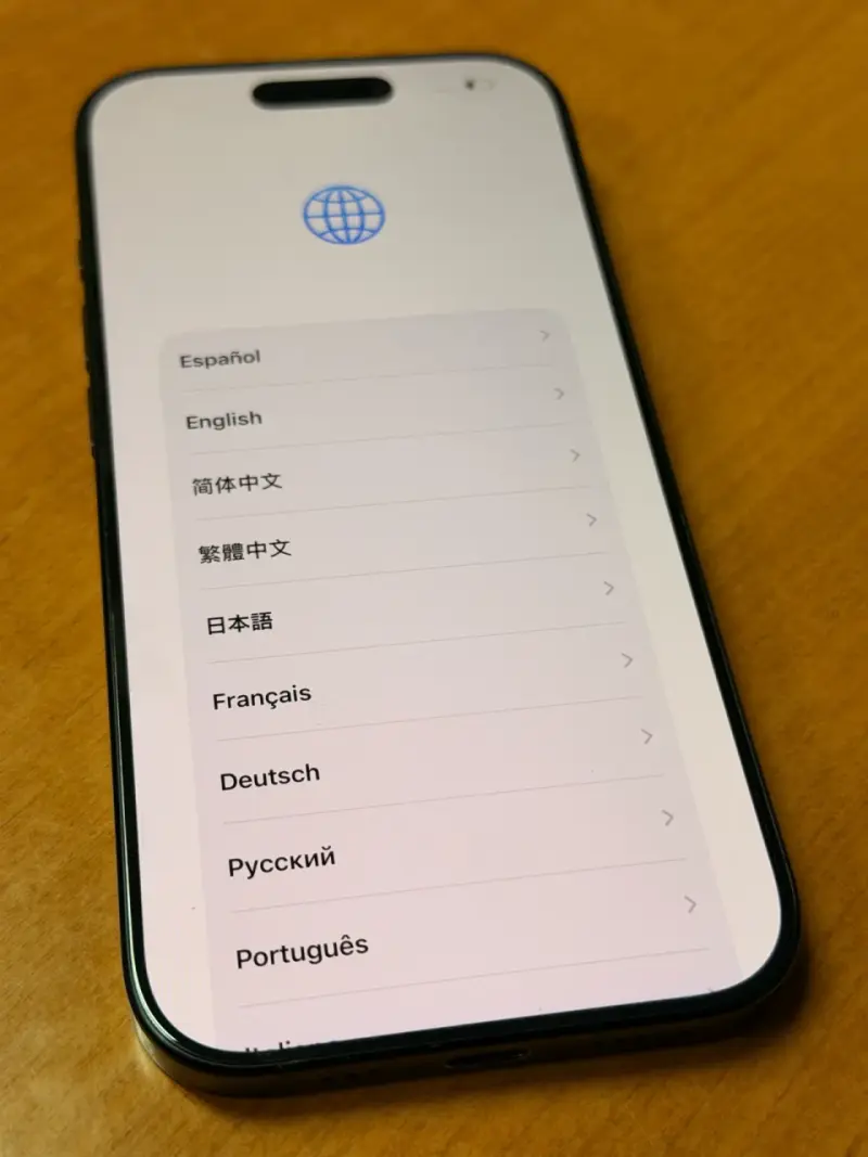 iPhone 16 Pro en excelente estado - 2