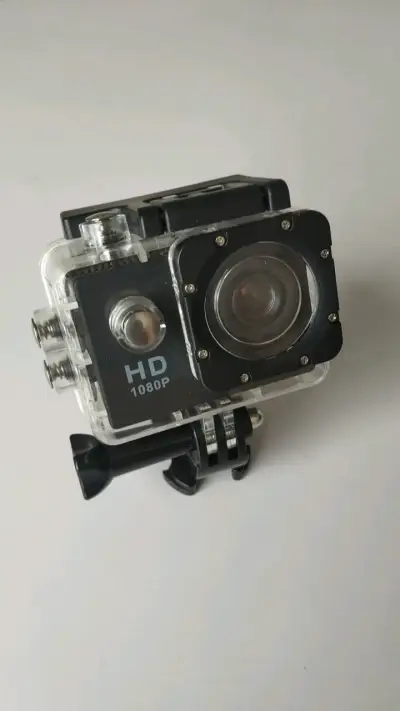 Cámara de acción HD 1080P con carcasa sumergible - miniatura 2