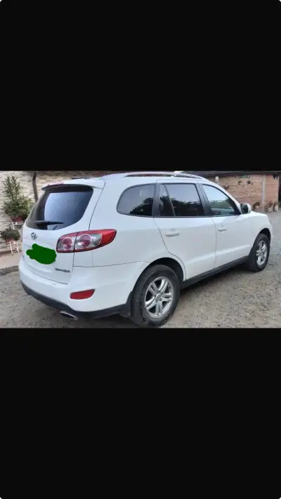 Hyundai Santa Fe GLS SUV 2011 - miniatura 1
