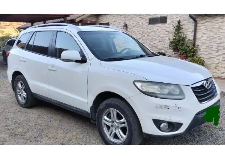 Hyundai Santa Fe GLS SUV 2011 - 2