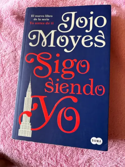 Libro 'Sigo siendo yo' de Jojo Moyes - miniatura 2