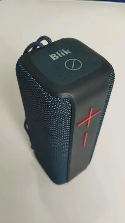 Parlante Bluetooth Blik portátil resistente al agua - miniatura 1