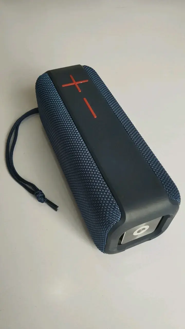 Parlante Bluetooth Blik portátil resistente al agua - 2