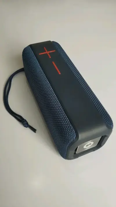Parlante Bluetooth Blik portátil resistente al agua - miniatura 2