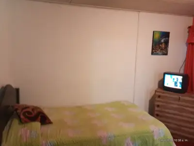 Habitación con baño independiente - miniatura 2
