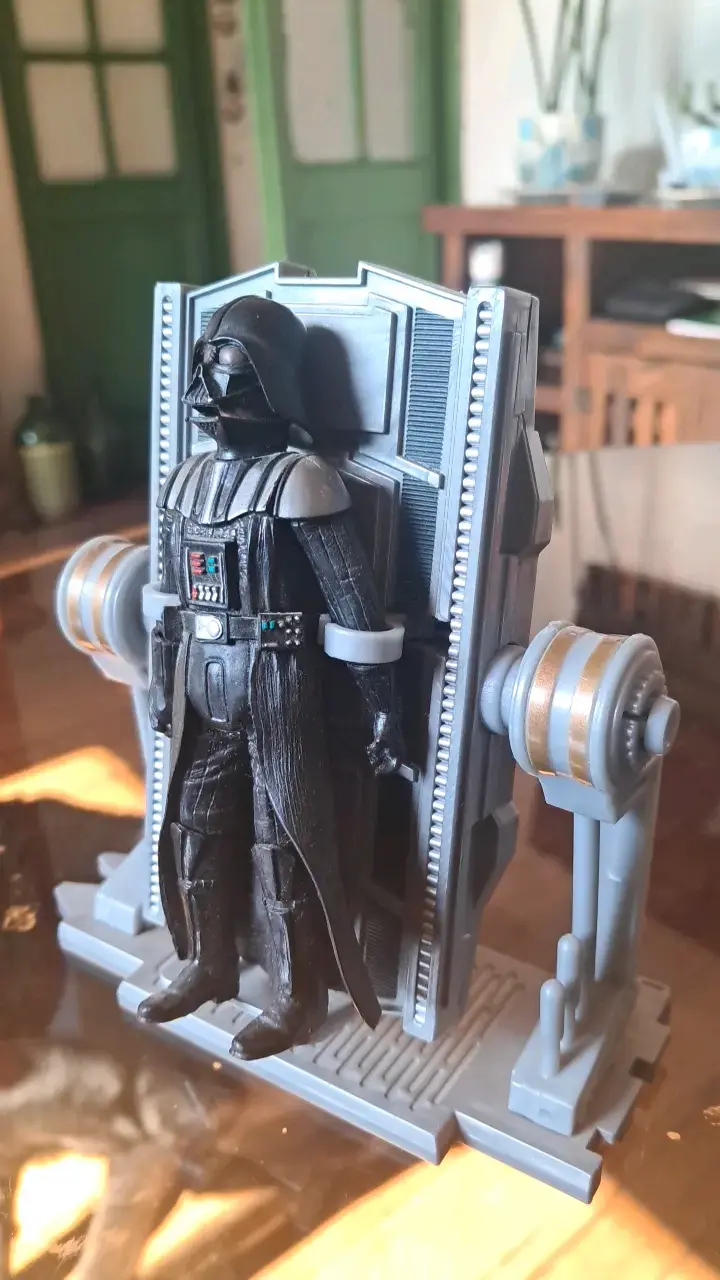 Figura de acción Darth Vader con soporte - 2