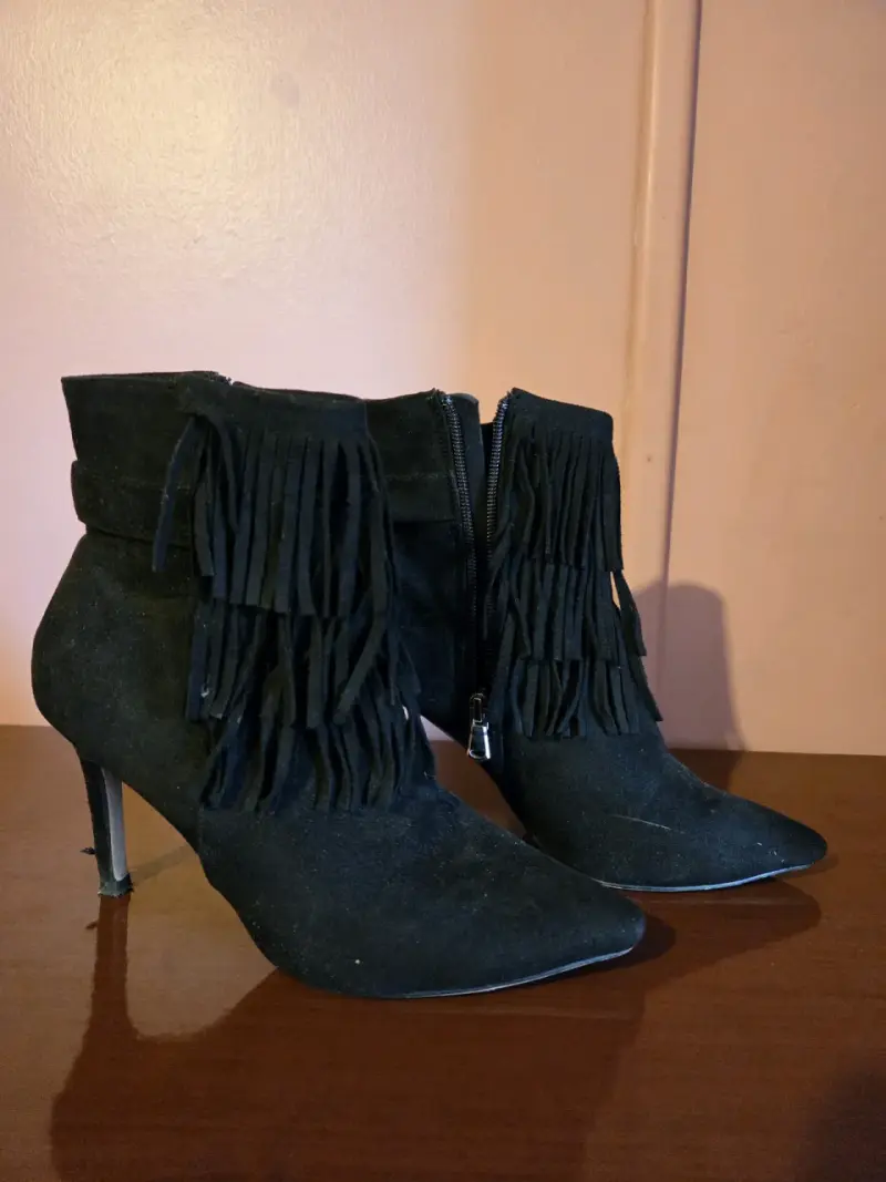 Lote de Botines y Tacones Negros para Mujer - 4