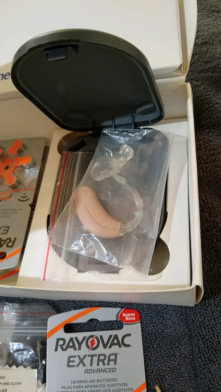 Audífono Beltone con estuche y baterías - 1