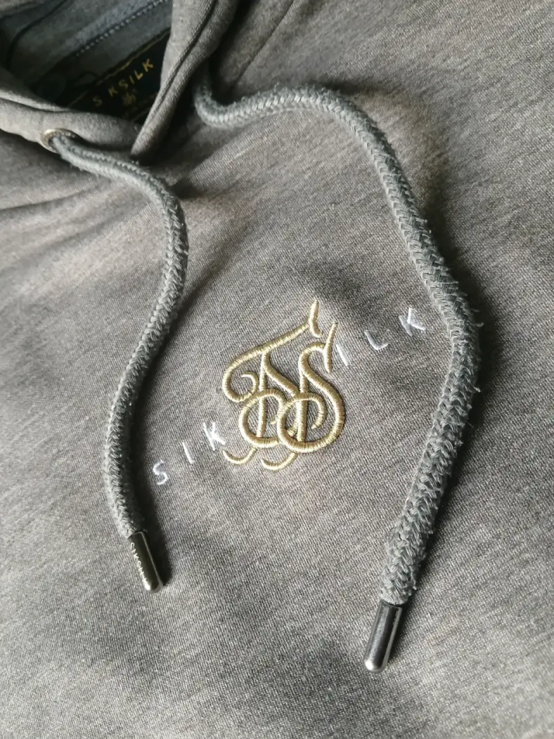 Polerón con capucha gris SikSilk para hombre - 2