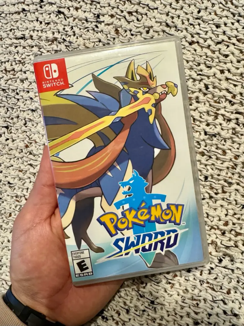 Pokémon Sword Nintendo Switch - 1