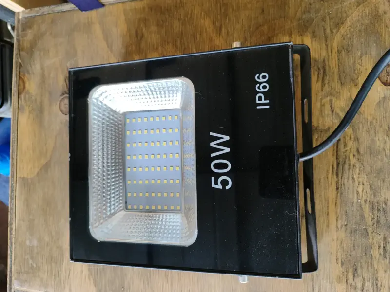 Reflector LED 50W IP66 para exteriores - 2