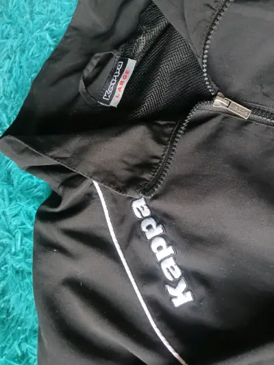 Chaqueta deportiva negra Kappa talla L - miniatura 2
