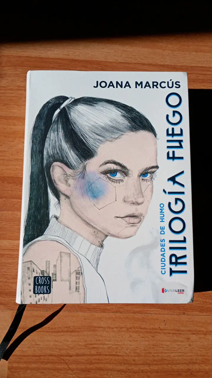 Libro 'Trilogía Fuego: Ciudades de Humo' de Joana Marcús - 1