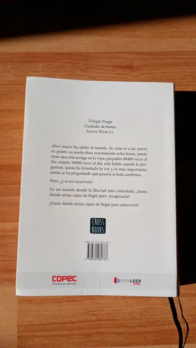 Libro 'Trilogía Fuego: Ciudades de Humo' de Joana Marcús - miniatura 2