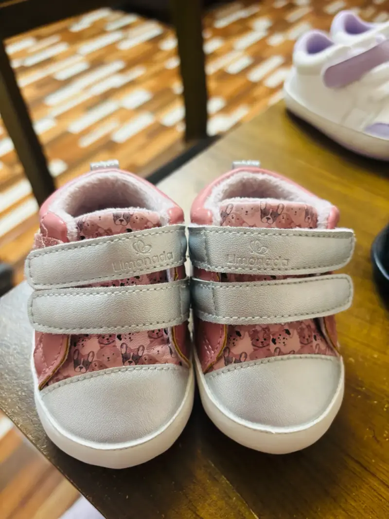 Zapatos de bebé variados con diseño y color - 3