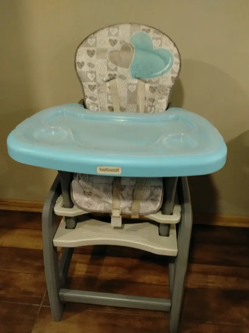 Silla de comer para bebé Bebesit con bandeja azul