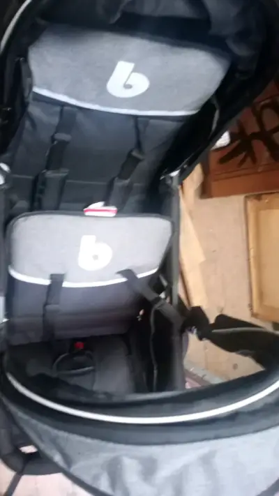 Coche doble para bebé negro con capota - miniatura 4
