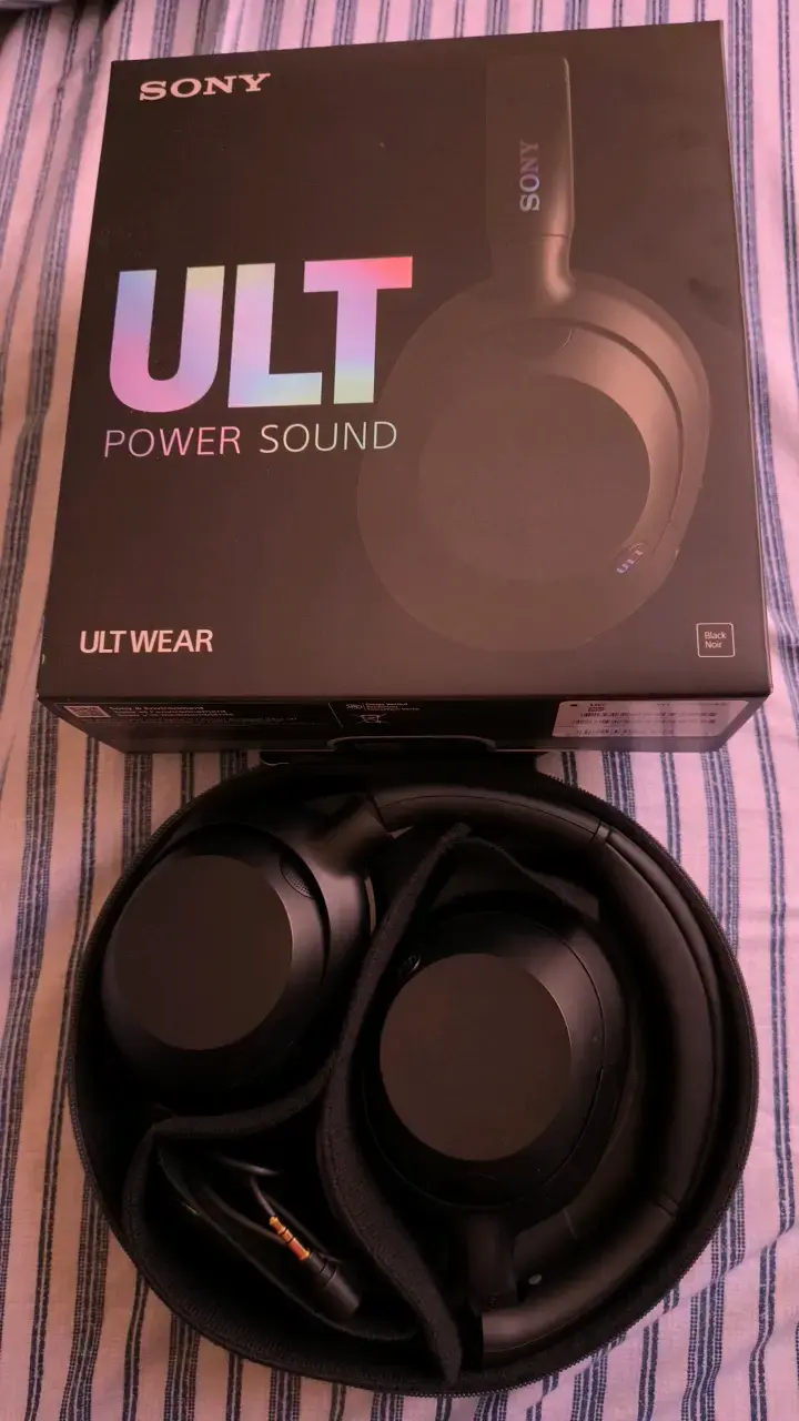 Auriculares Sony ULT Power Sound con Estuche - 1