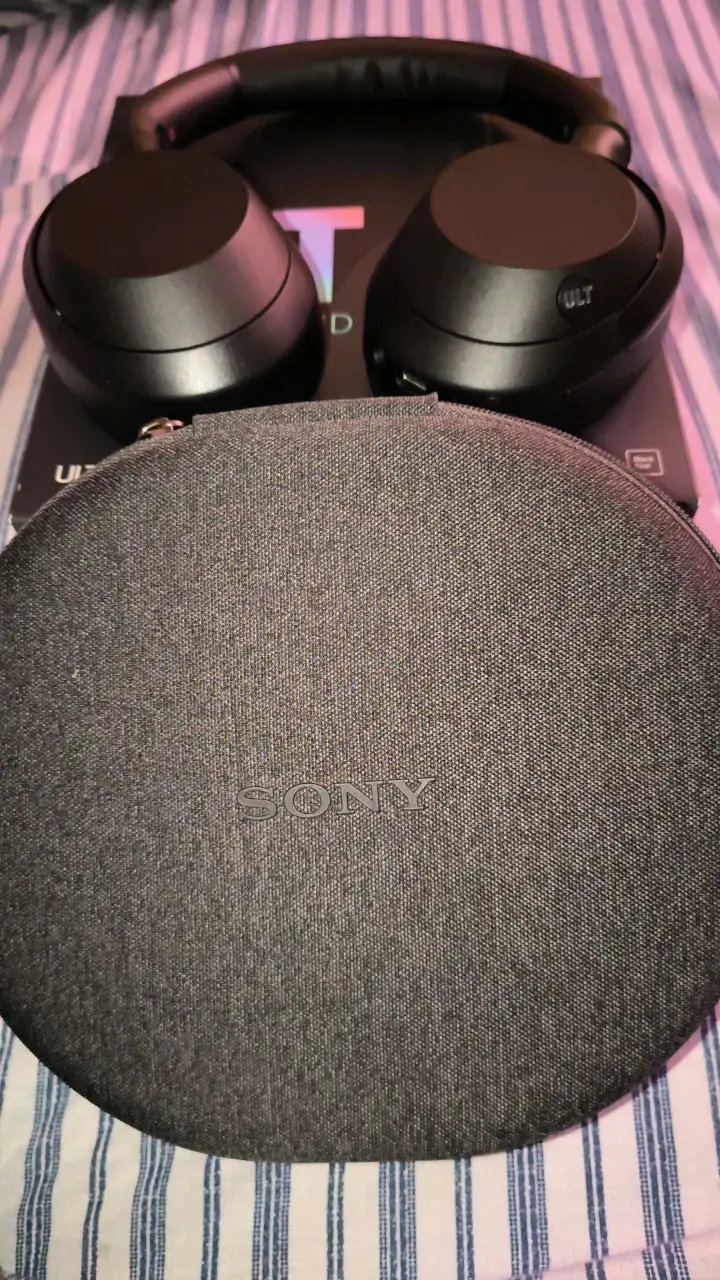 Auriculares Sony ULT Power Sound con Estuche - 3