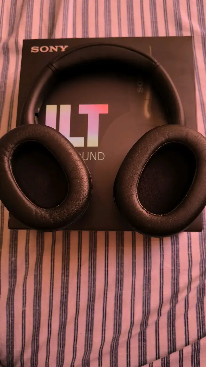 Auriculares Sony ULT Power Sound con Estuche - 4