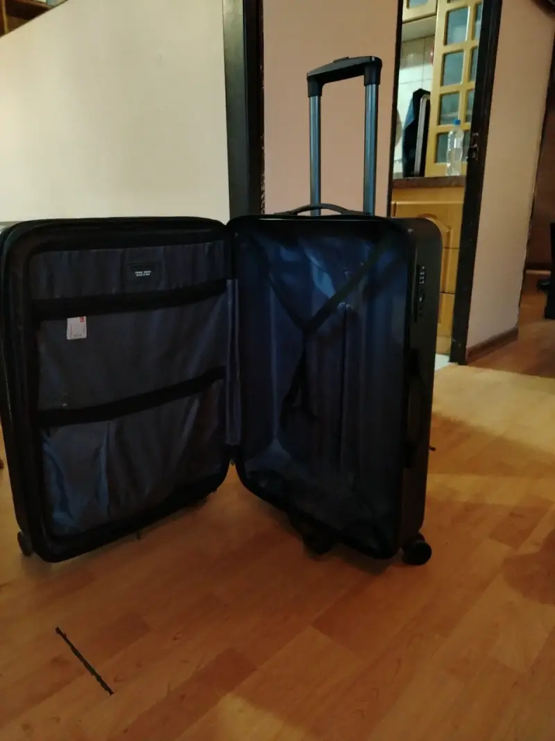 Maleta de viaje grande negra con ruedas giratorias - 4