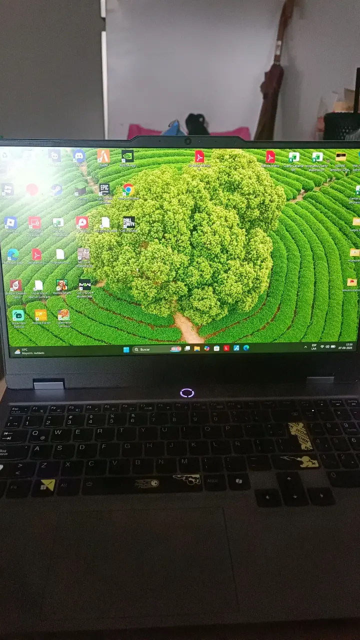 Laptop Intel Core i5 12va Gen con NVIDIA RTX 3050 - 1