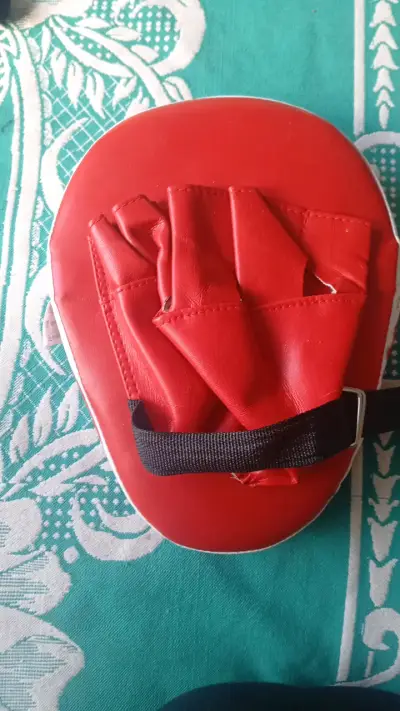 Manopla de boxeo Try&Do roja - miniatura 2