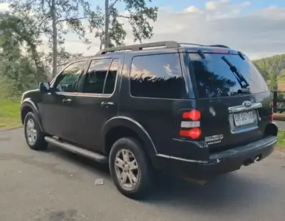 Ford Explorer XLT 4x2 en excelente estado. 4.0 lt - miniatura 1