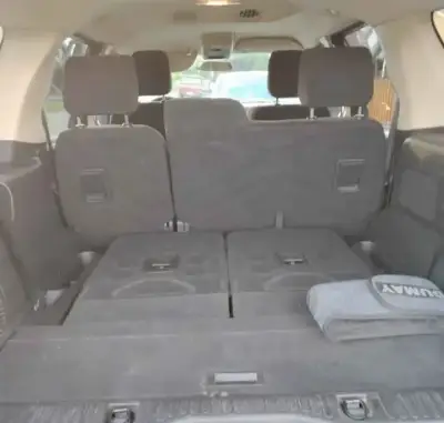 Ford Explorer XLT 4x2 en excelente estado. 4.0 lt - miniatura 6