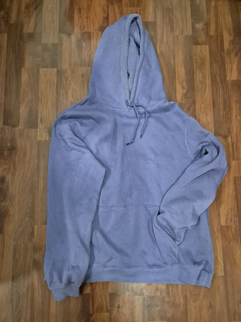 Polerón con capucha lila unisex en buen estado - 1