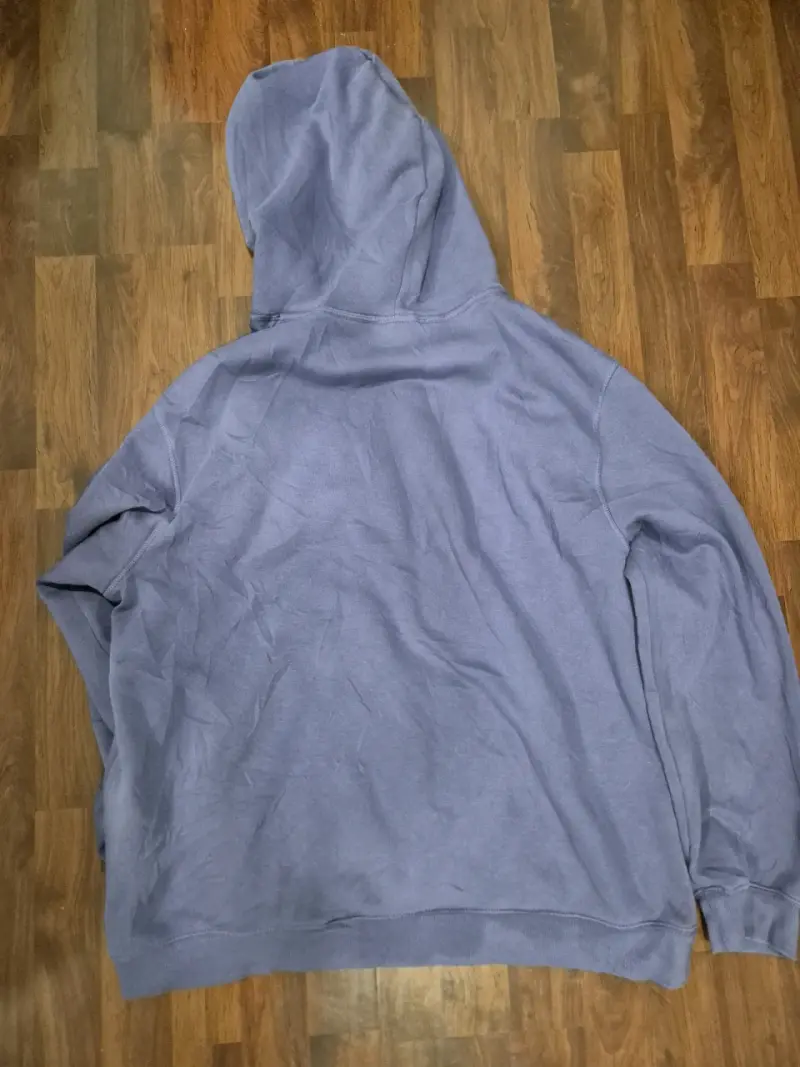 Polerón con capucha lila unisex en buen estado - 2